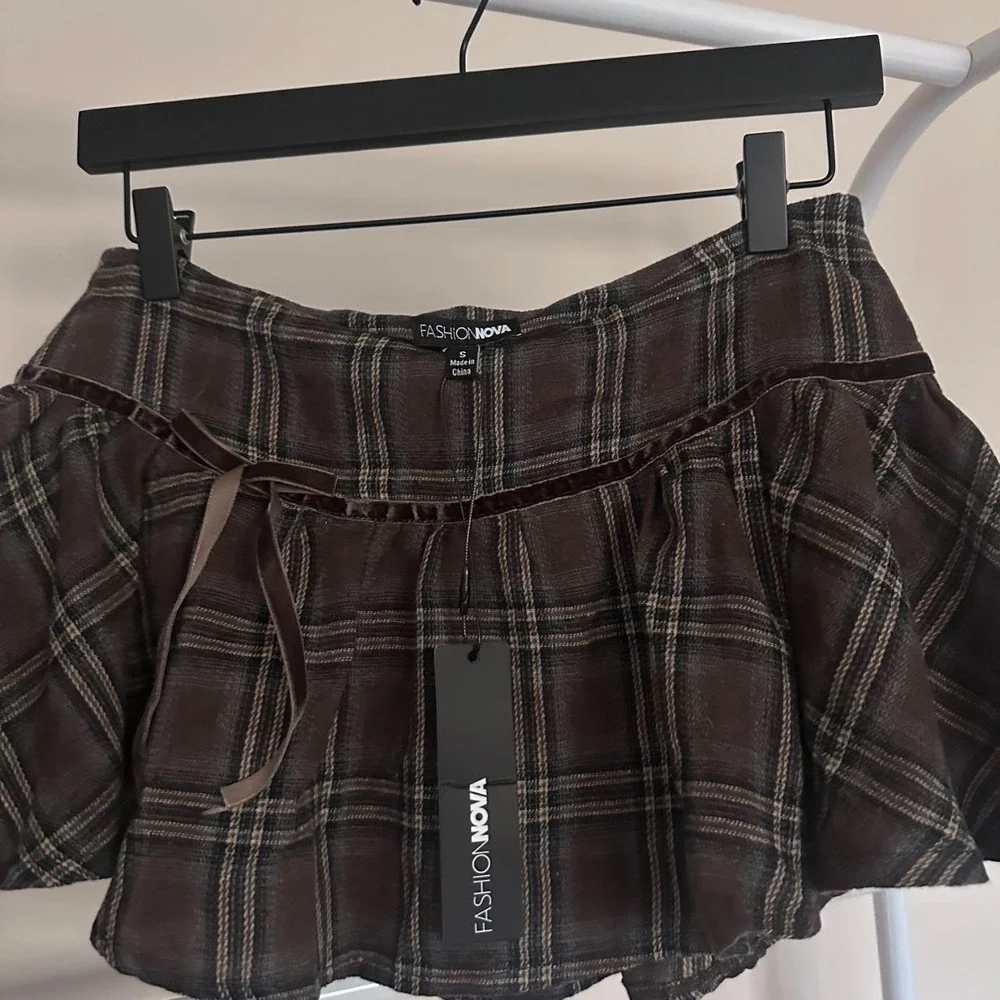 Fashion Nova plaid mini skort